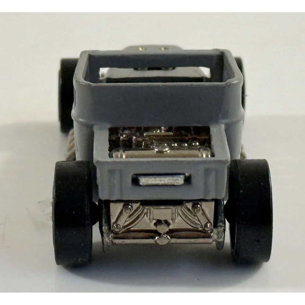 Hot Wheels Bone Shaker Kids 1:64 Grey Billy Rats Skull Hot Rod Truck